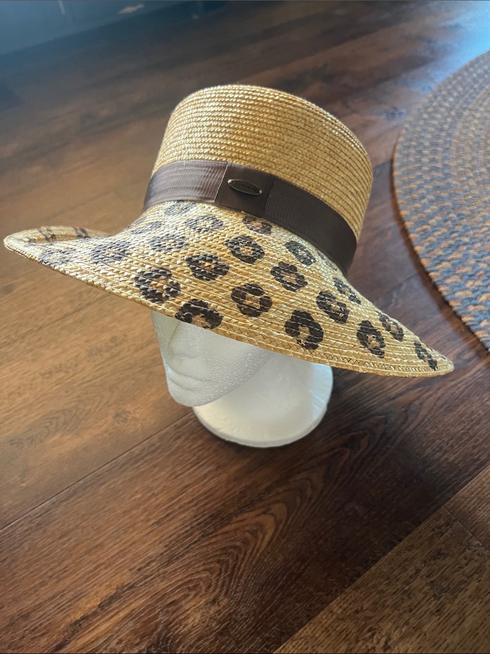 Liz Claiborne Straw Sun Hat with Leopard Print and Brown Band